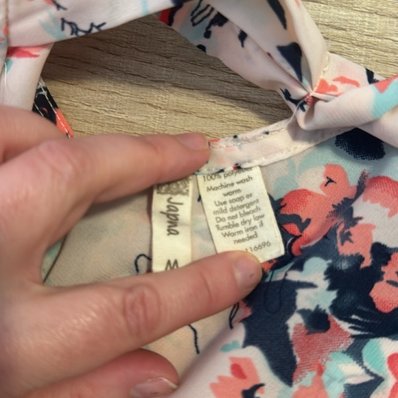 Japna Pink Flutter Sleeve Short Sleeve Blouse Size Medium - Picture 7 of 7